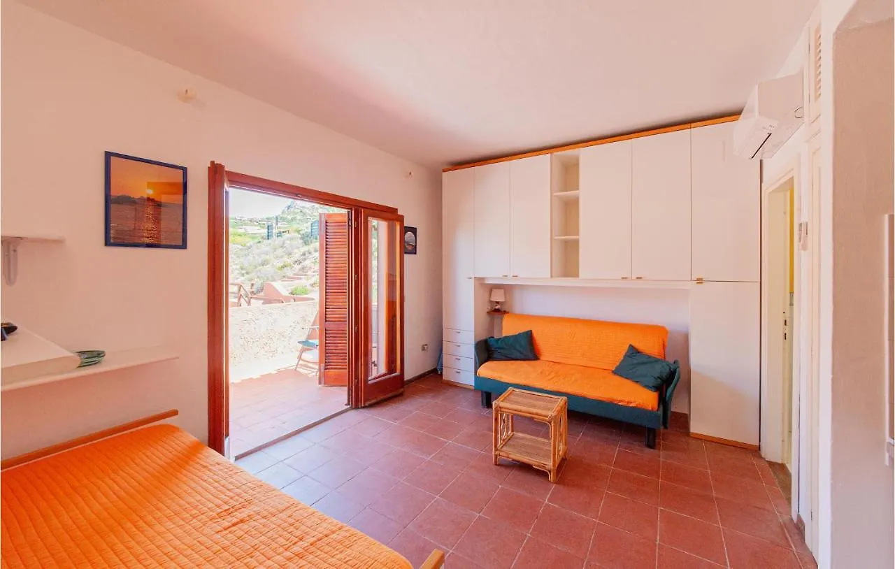 Gorgeous Apartment In Costa Paradiso With Kitchen Italien
